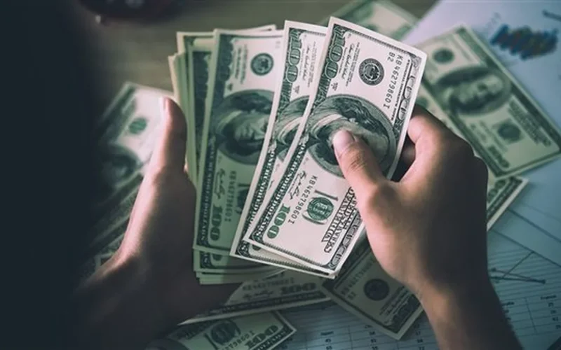 سعر الدولار اليوم أمام الجنيه يتوازن عند مستويات 47.4 للشراء و47.5 للبيع